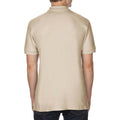 Sand - Close up - Gildan Herren Premium Sport Pique Polo-Hemd