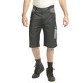 Schwarz-Grau - Front - Goodyear - Cargo-Shorts für Herren