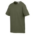 Militärgrün - Side - Gildan Kinder SoftStyle T-Shirt