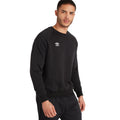 Schwarz-Weiß - Pack Shot - Umbro - "Club Leisure" Sweatshirt für Herren